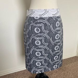 Banana Republic gray floral skirt, size 2